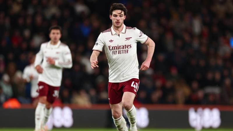 征更接近 征更接近